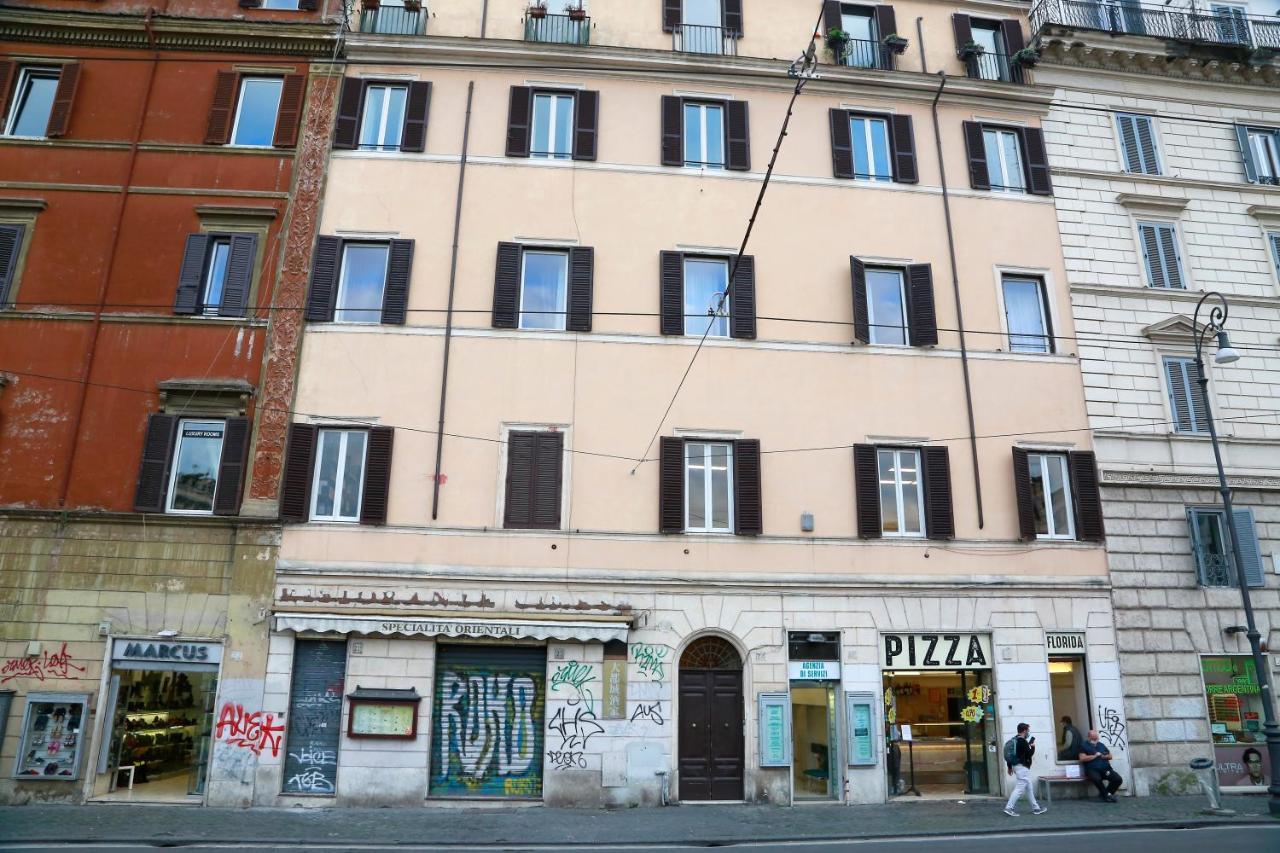 Residenza Gens Julia Panzió Róma Kültér fotó